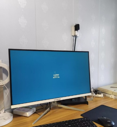 27寸直屏显示器 同城朋友过来取 带Dvi HDMI高清接口